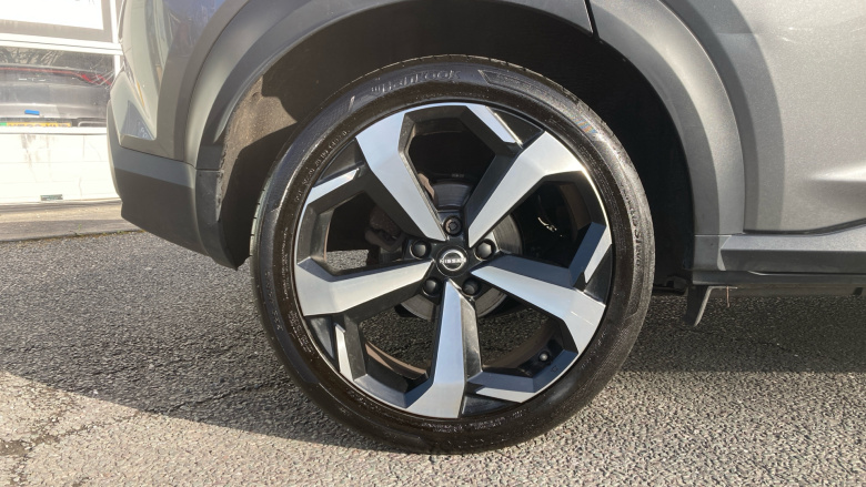 Nissan Juke 1.0 DiG-T 114 Tekna 5dr DCT Petrol Hatchback